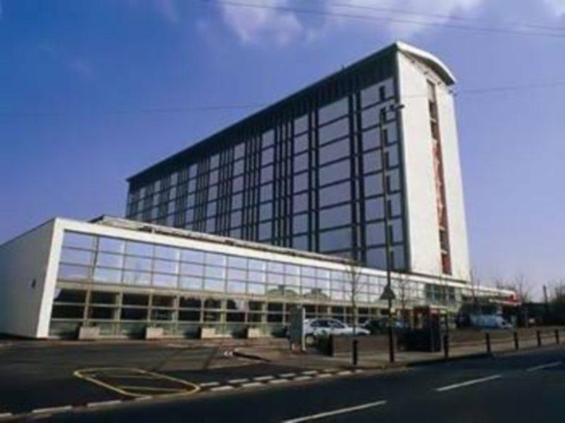 St Giles Heathrow - A St Giles Hotel Feltham Exterior foto